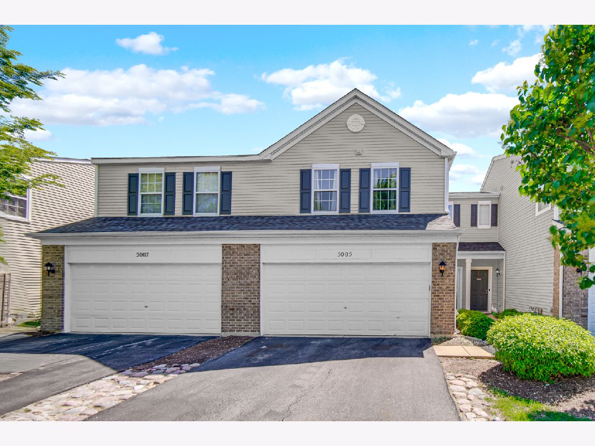 Townhomes & Condos & Homes For Rent Hampton Glen Plainfield Illinois, 5005 Corning