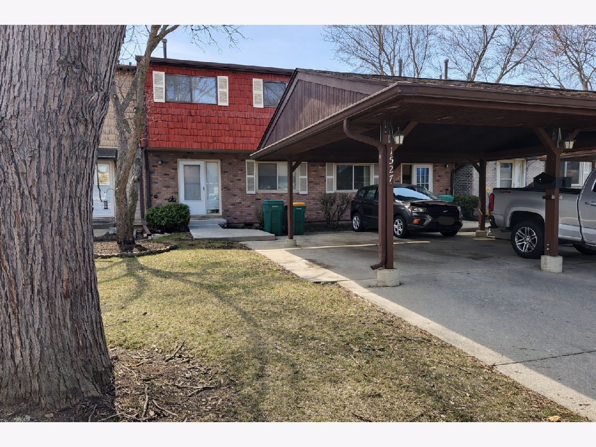 Townhomes For Rent Tahoe Village Wheeling Illinois, 1527 Mohawk