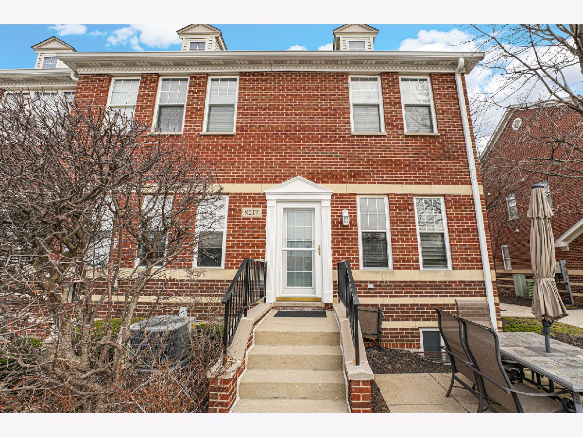  For Rent Skokie Illinois, 8217 Lincoln