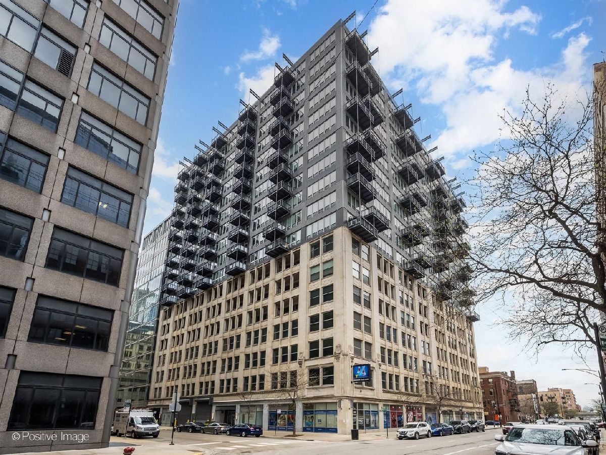  For Sale Chicago Illinois, 565 Quincy Street