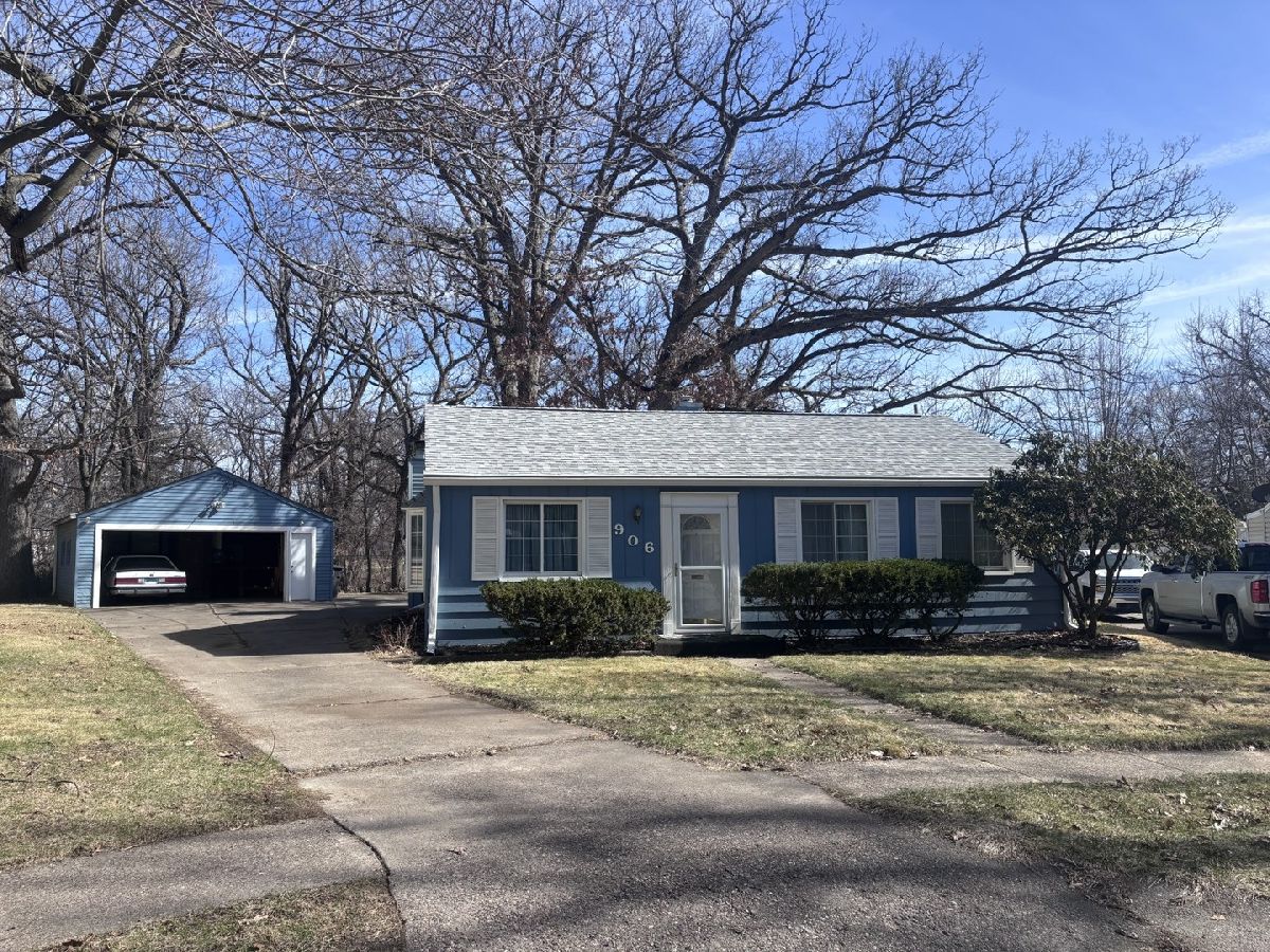  For Sale Moline Illinois, 906 40th Street Court