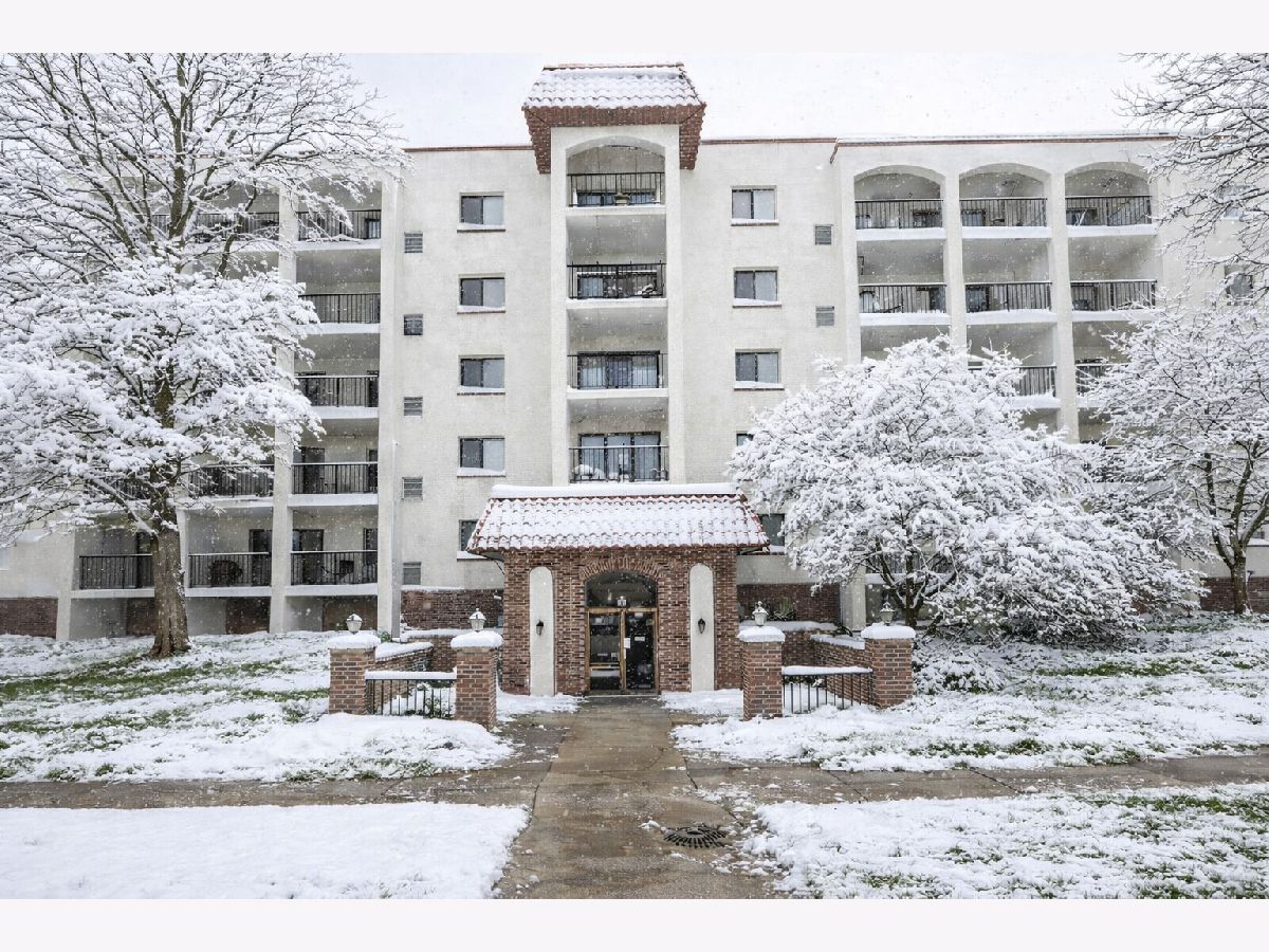  For Rent Wheeling Illinois, 475 Plum Creek