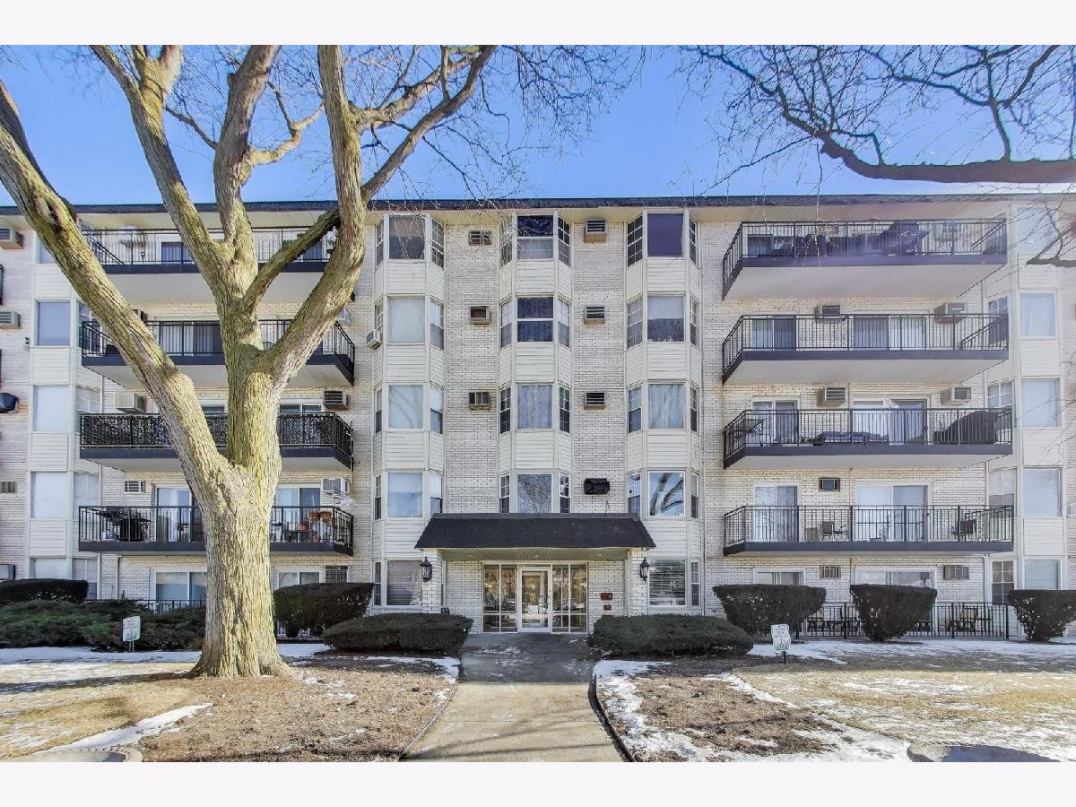  For Sale Morton Grove Illinois, 5506 Lincoln Avenue