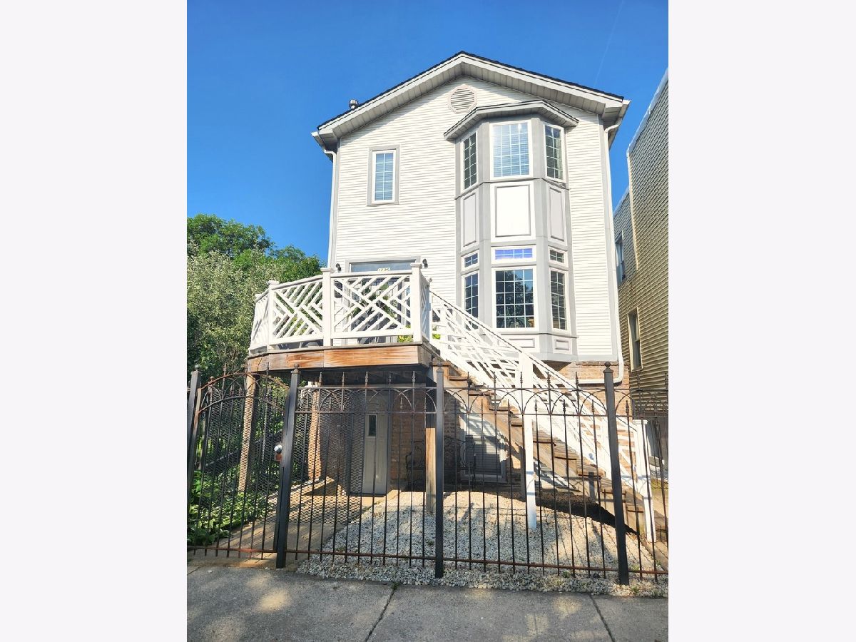 Condos & Townhomes & Homes Sold Logan Square Chicago Illinois