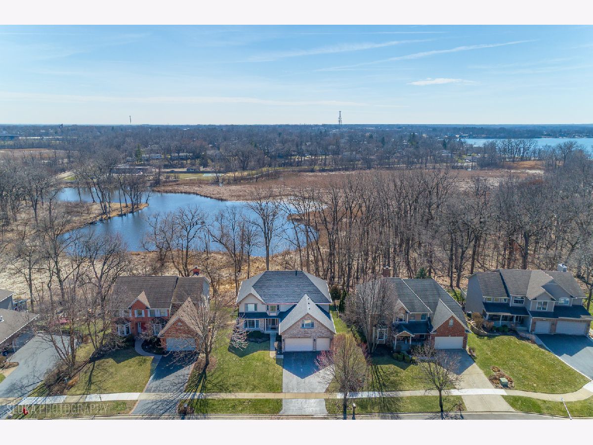  For Sale Lake Zurich Illinois, 207 Lions Court