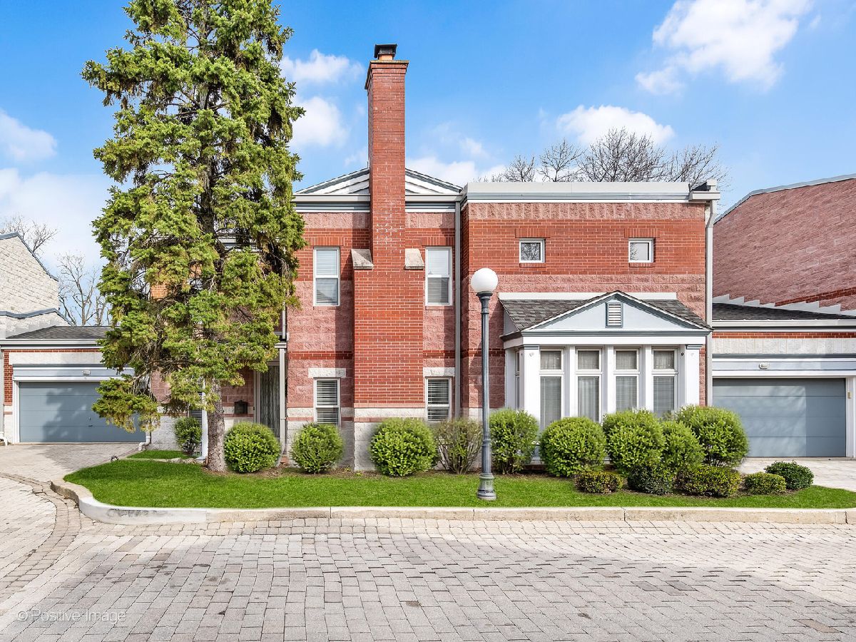 Townhomes & Homes For Sale Prairie Manor Elmhurst Illinois, 11 Manchester Lane