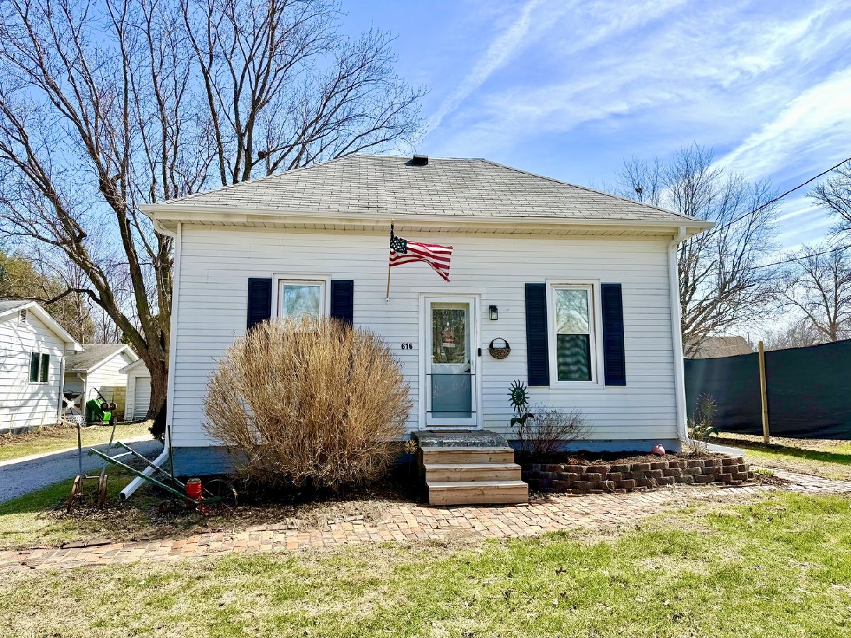  For Sale Aledo Illinois, 616 2nd Avenue