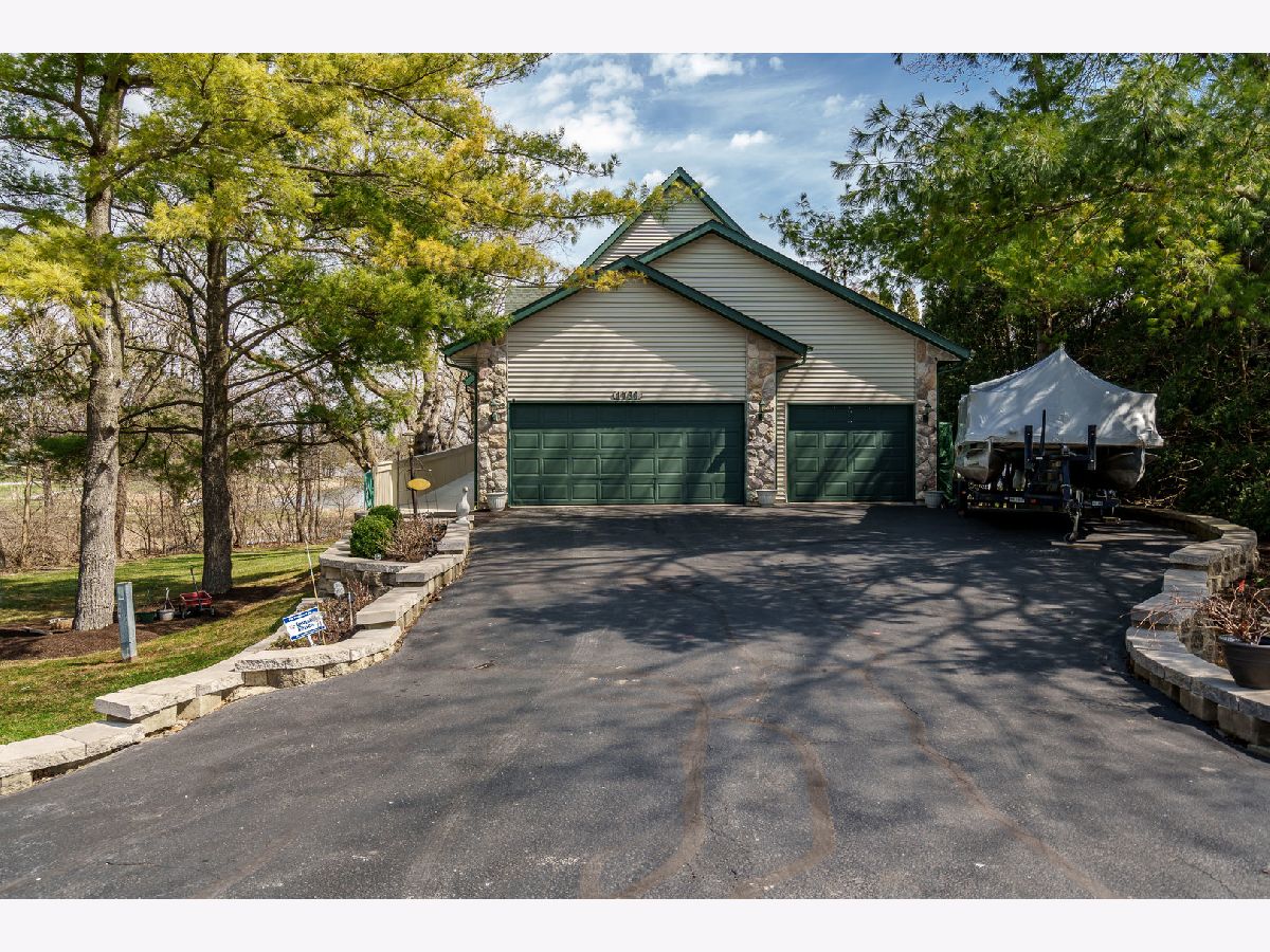  For Sale Poplar Grove Illinois, 1700 Candlewick Drive