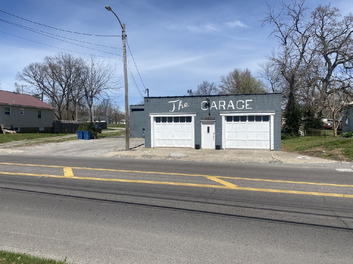  For Sale Benton Illinois, 1205 Main Street