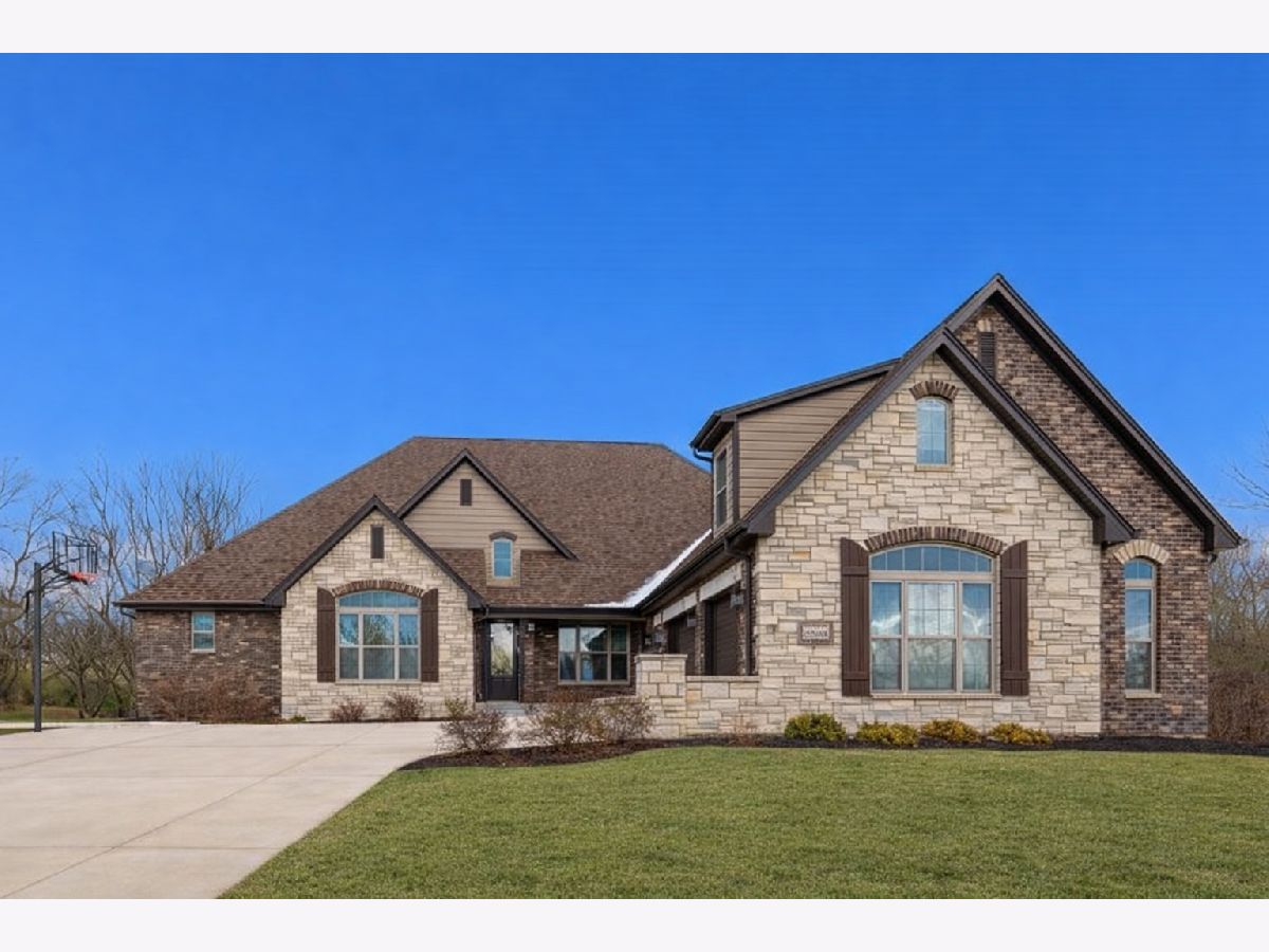  For Sale Elwood Illinois, 21433 Wooded Cove Drive