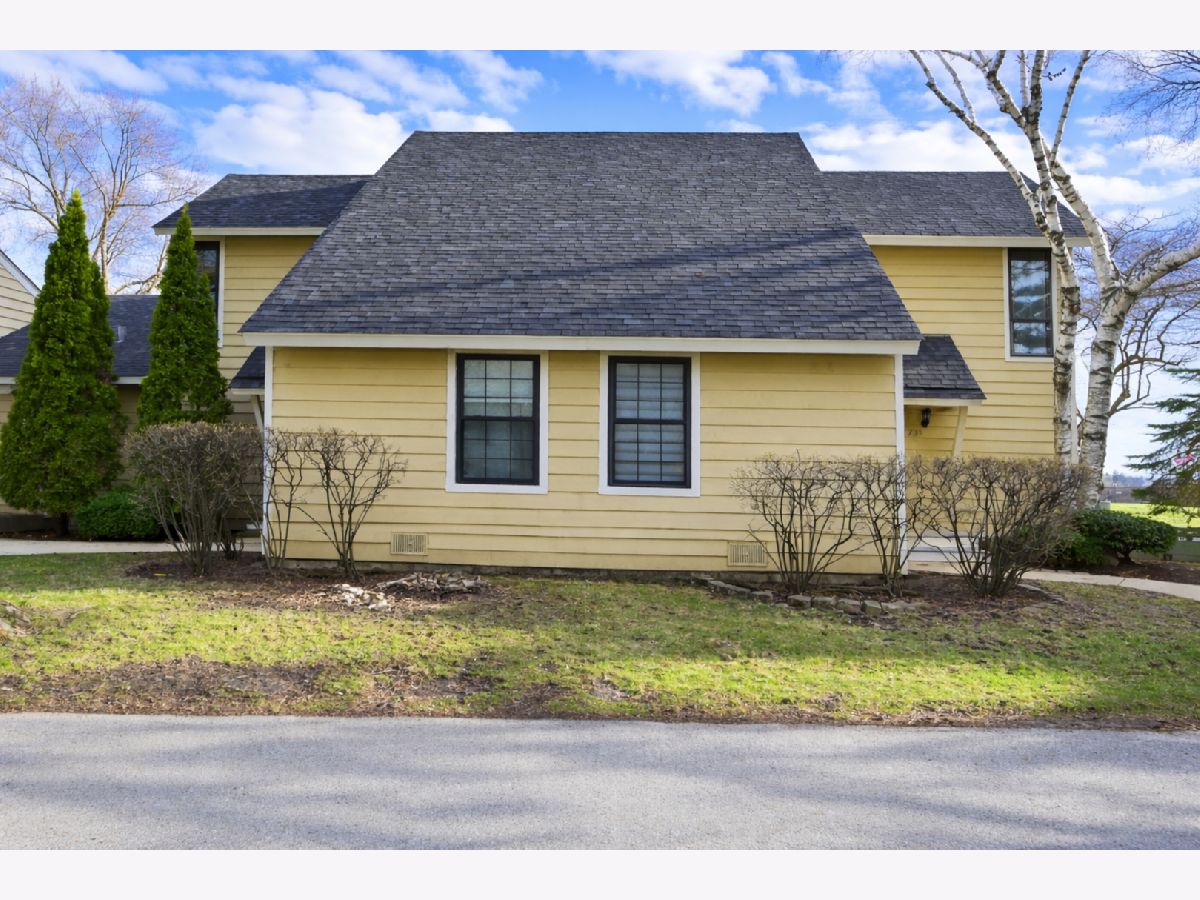 Townhomes & Condos & Homes For Rent Heather Ridge Gurnee Illinois