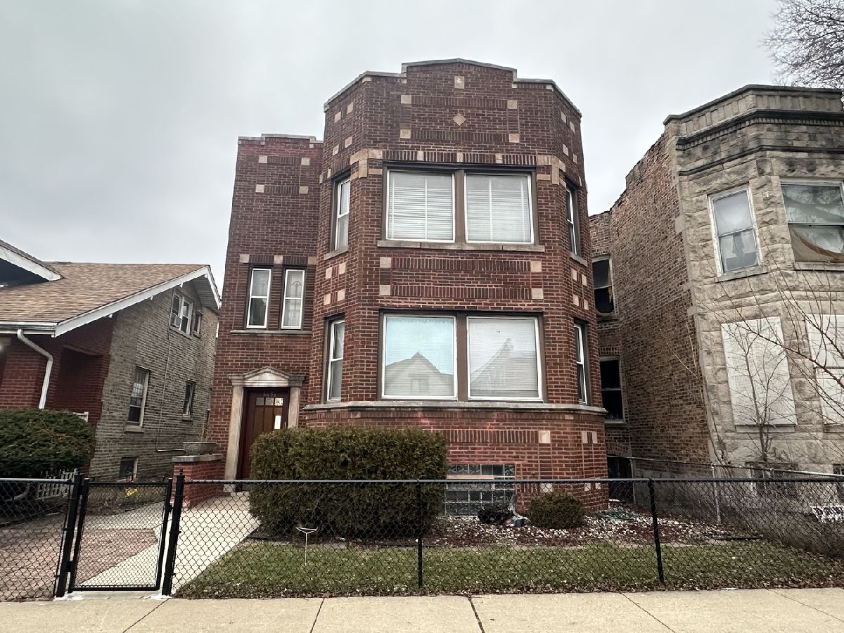  For Sale Chicago Illinois, 6636 Marquette Drive