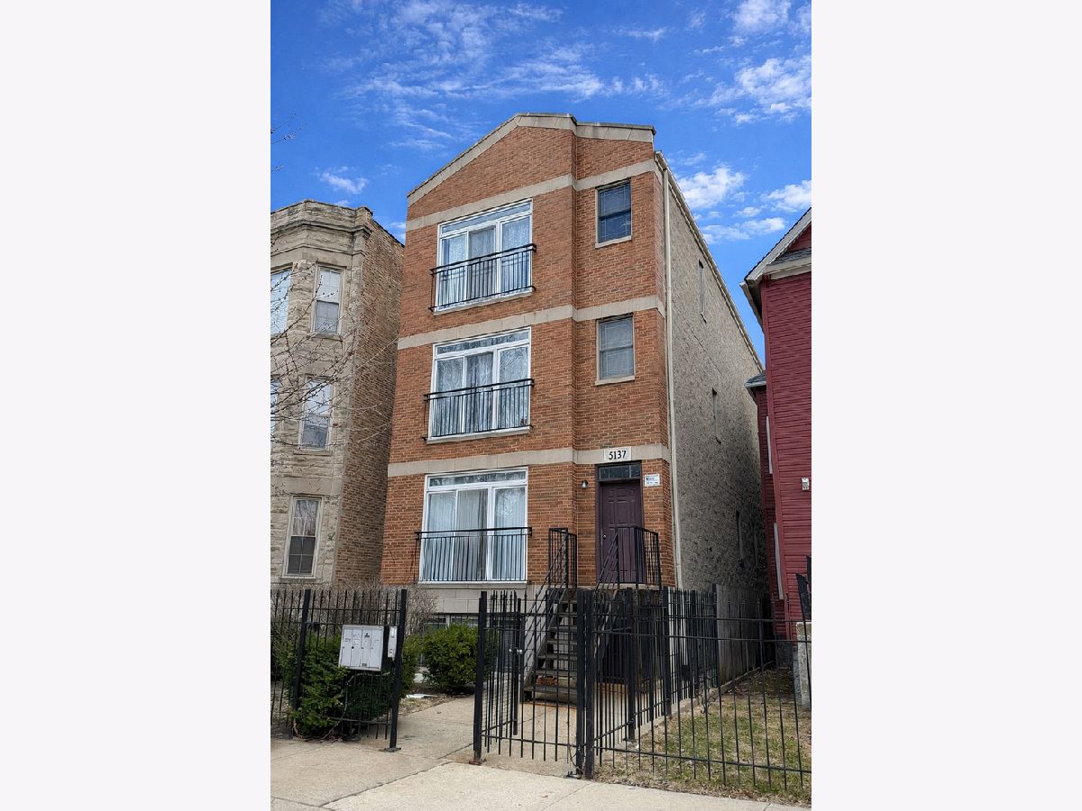Condos & Townhomes & Homes For Sale Bronzeville Chicago Illinois, 5137 Wabash Avenue