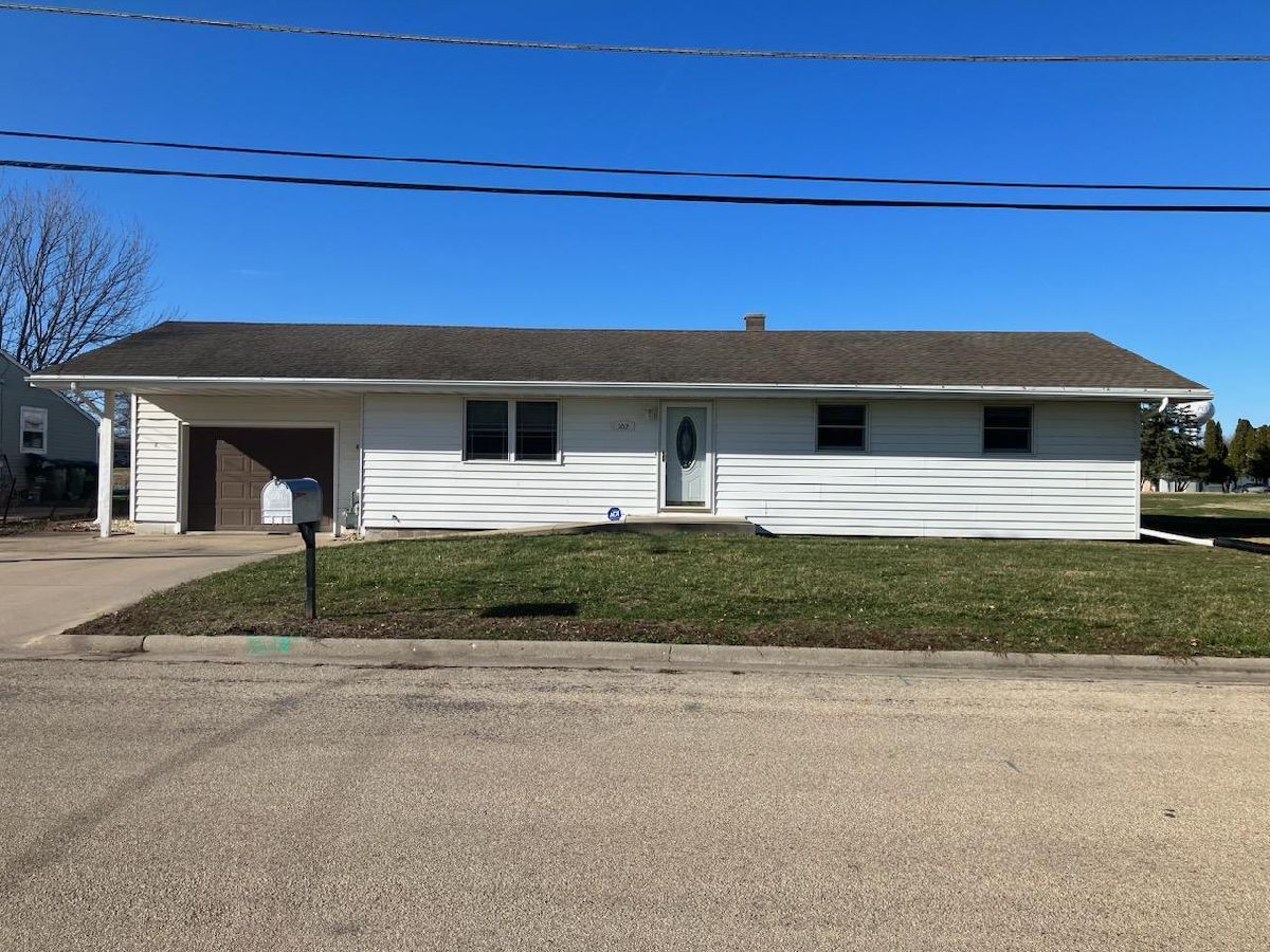  For Sale Polo Illinois, 302 Meadow Street