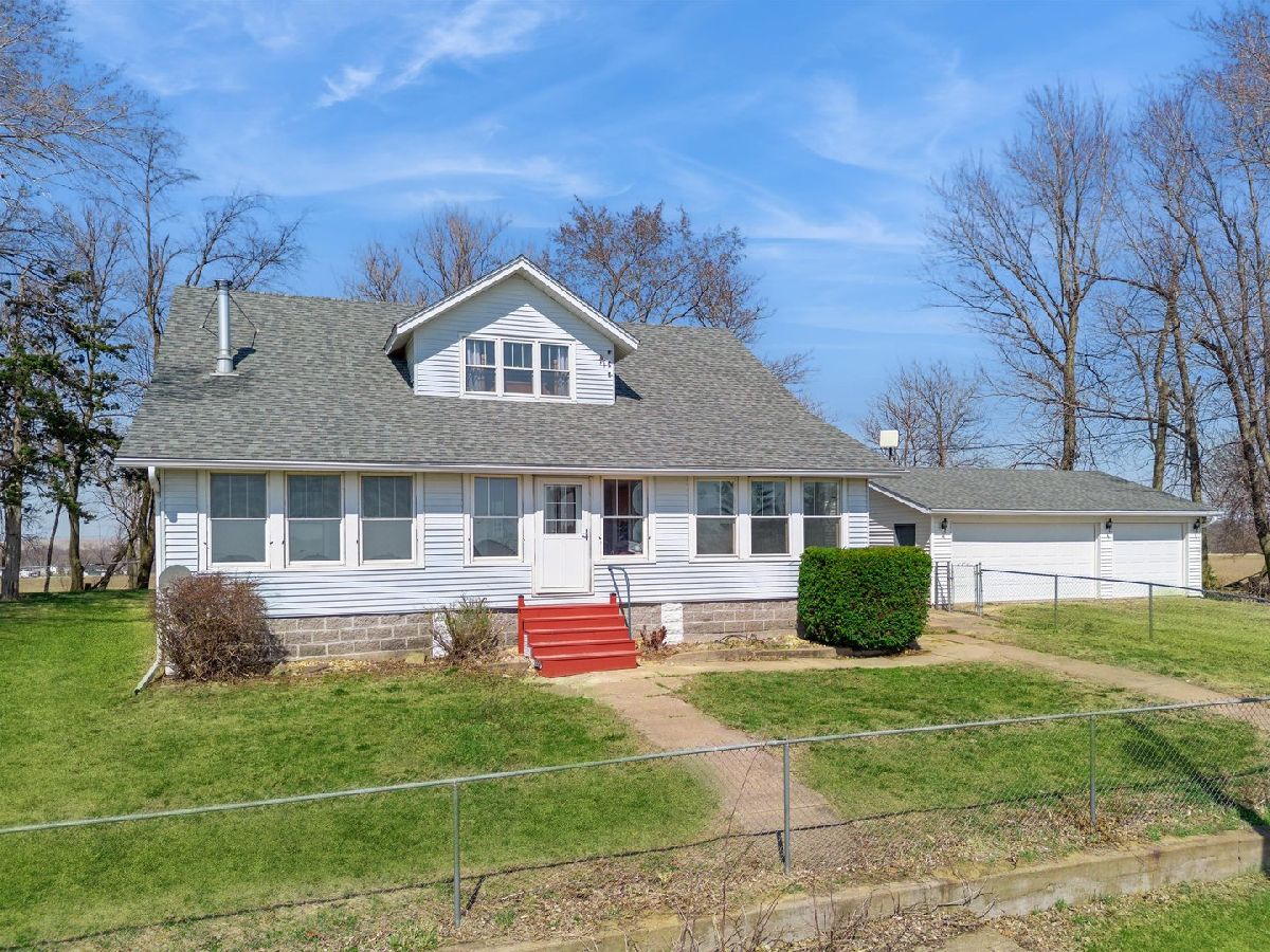  For Sale Lowden Iowa, 266 Hoover Highway