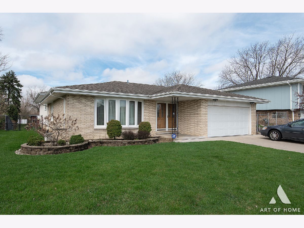  For Sale Palos Hills Illinois, 10614 S 84th Avenue