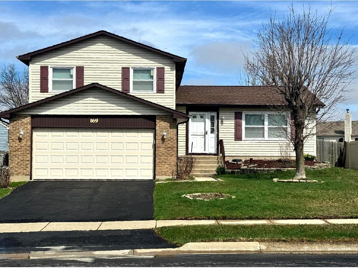  Rented Carol Stream Illinois, 169 Pebble Creek