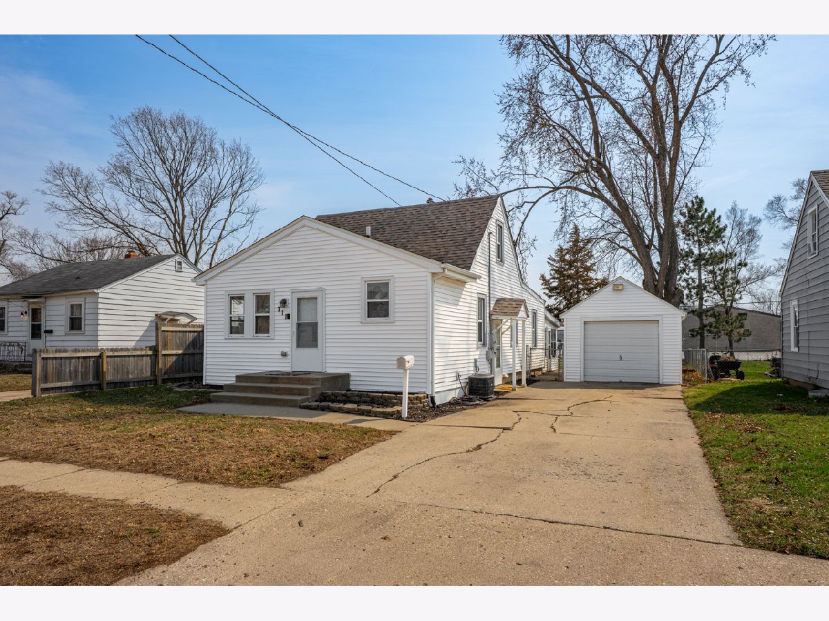  For Sale Loves Park Illinois, 711 Renrose Avenue