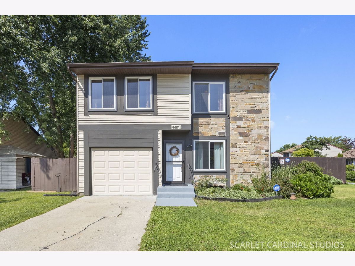 Homes & Condos & Townhomes Sold Summerlakes Warrenville Illinois, 2S620 Hampton