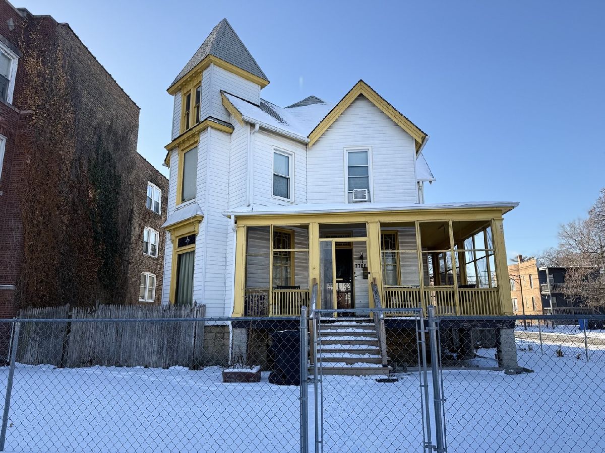  For Sale Chicago Illinois, 7700 Lowe Avenue