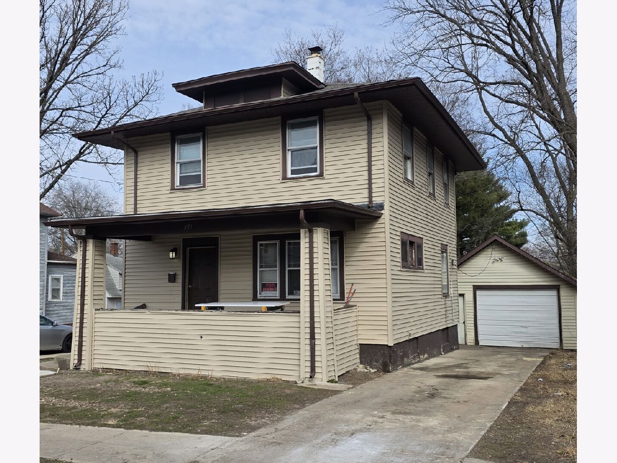 Rented Rockford Illinois, 321 Albert