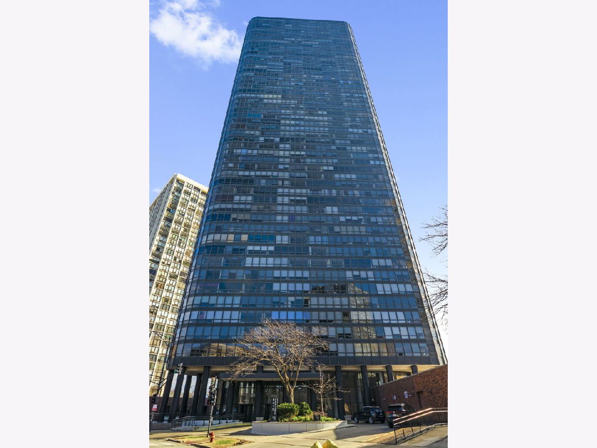  For Sale Chicago Illinois, 5415 Sheridan Road