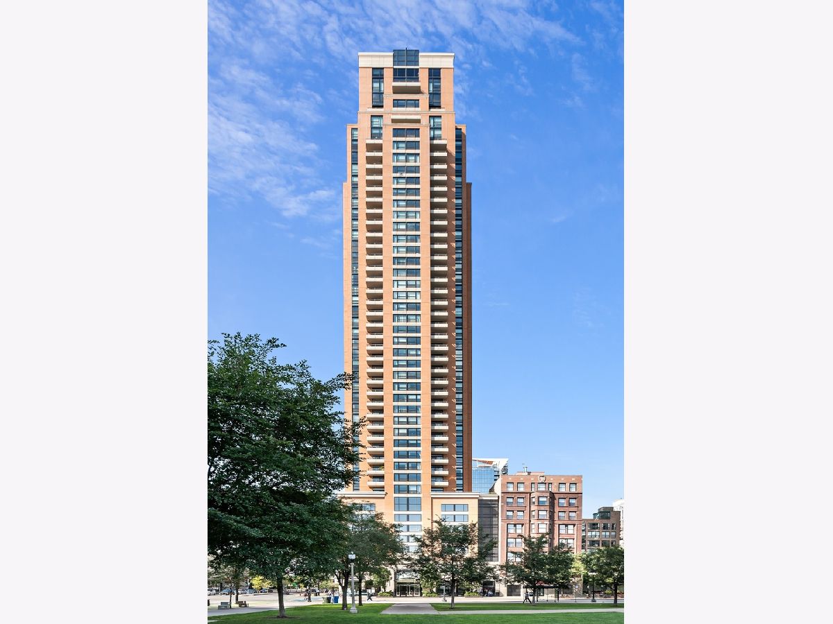  For Sale Chicago Illinois, 1160 Michigan Avenue