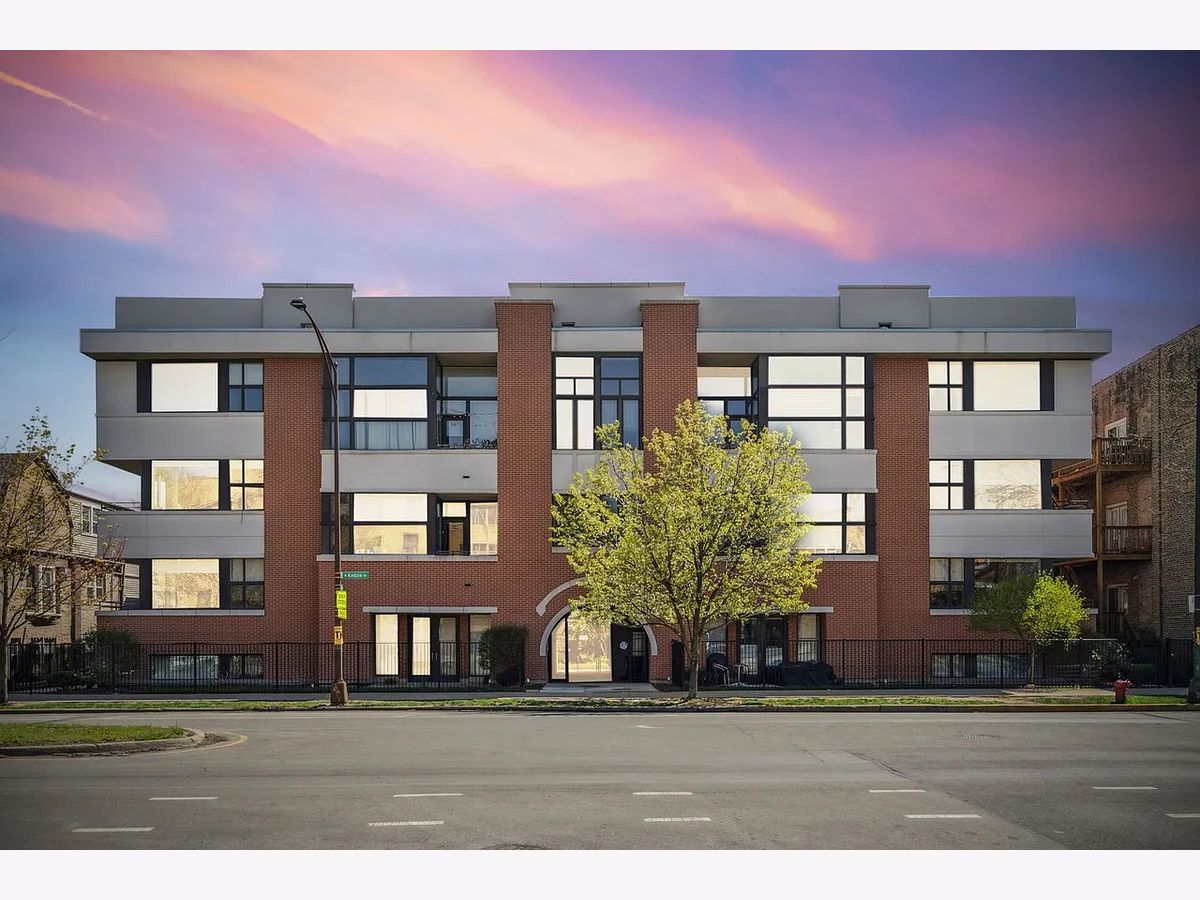  Rented Chicago Illinois, 2065 Kedzie