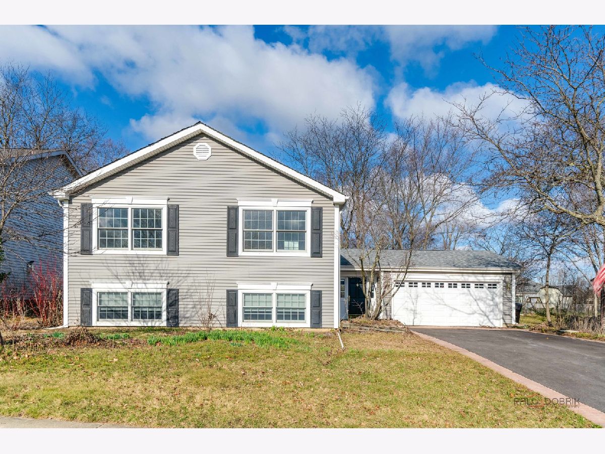  For Sale Lake Zurich Illinois, 765 Old Mill Grove Road