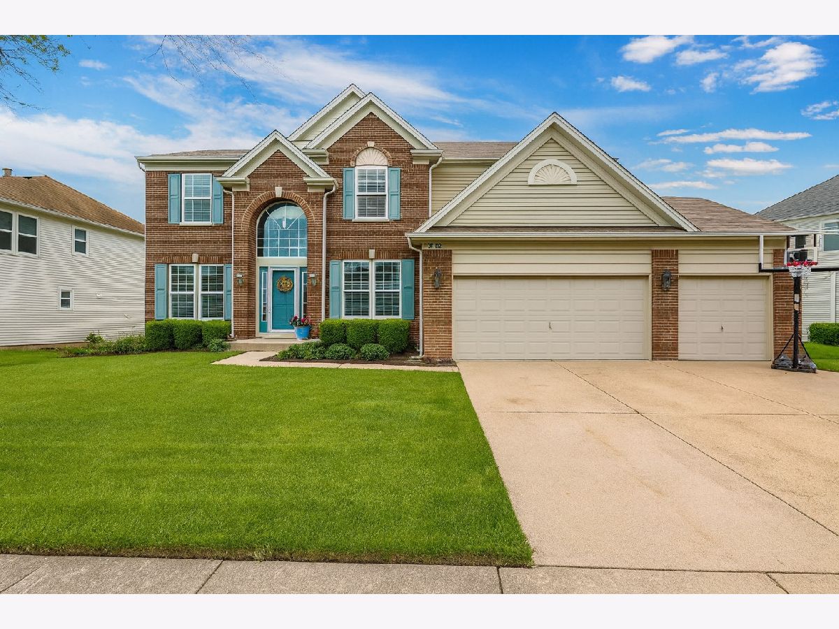 Homes For Sale Buckingham Woods Streamwood Illinois, 908 Blue Ridge Drive