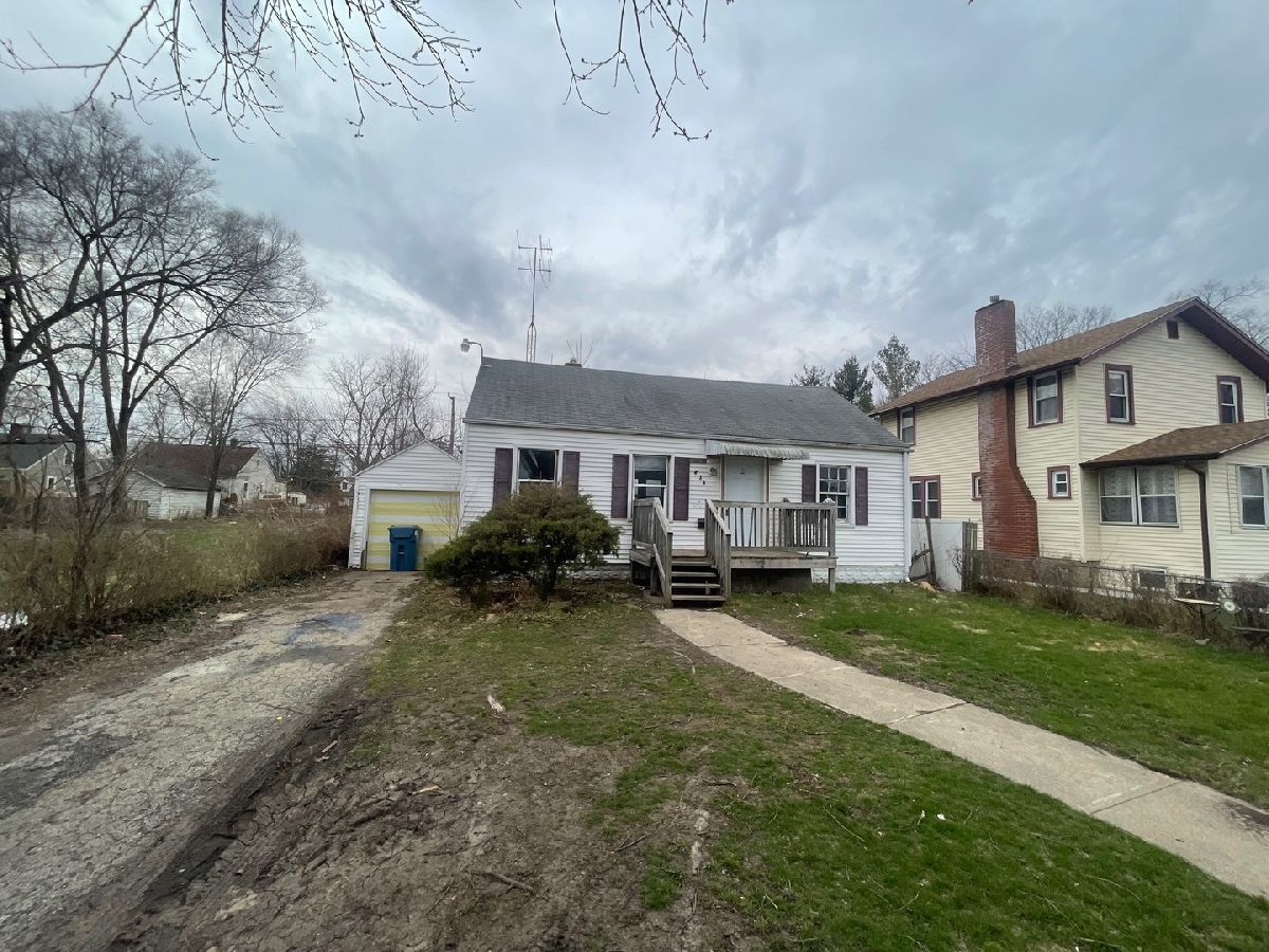  For Sale Kankakee Illinois, 439 Country Club Drive