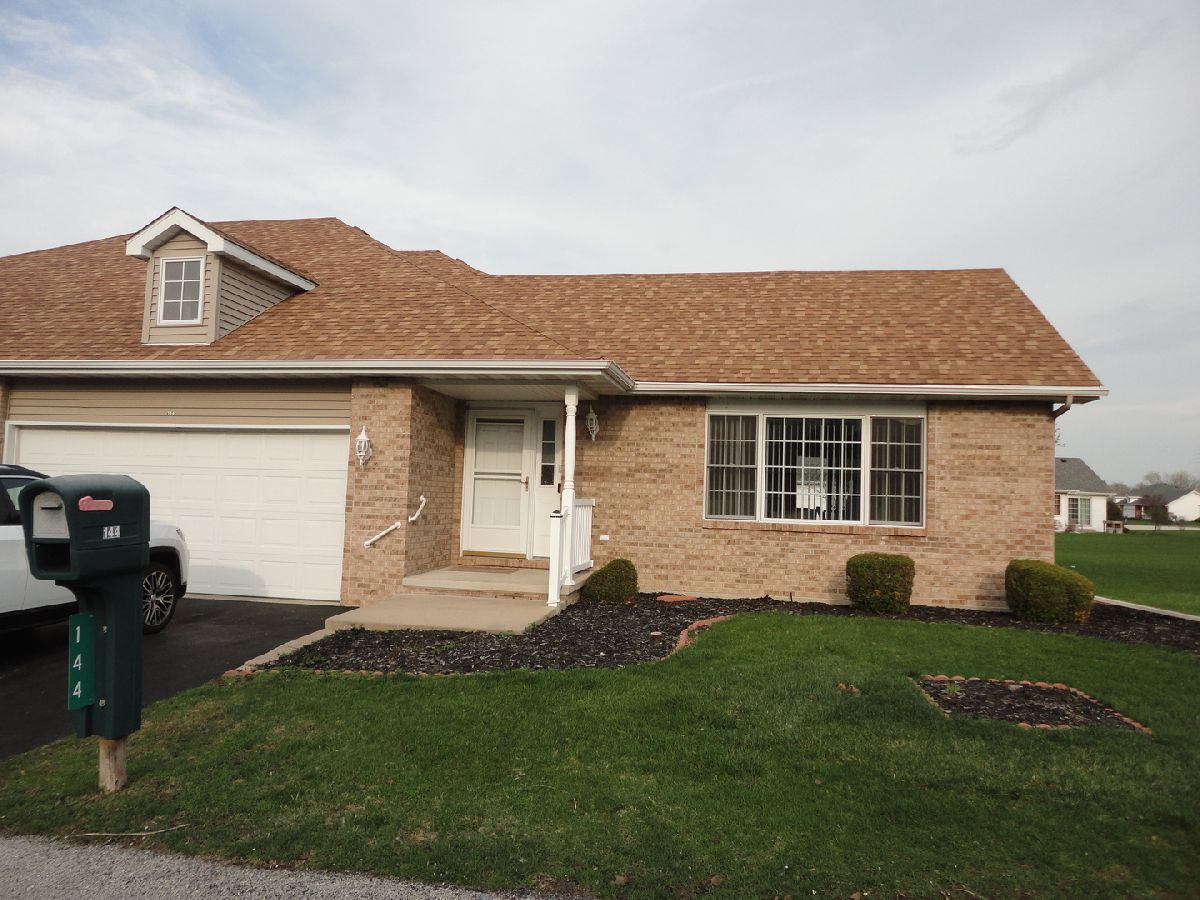  For Sale Diamond Illinois, 144 Winding Trail