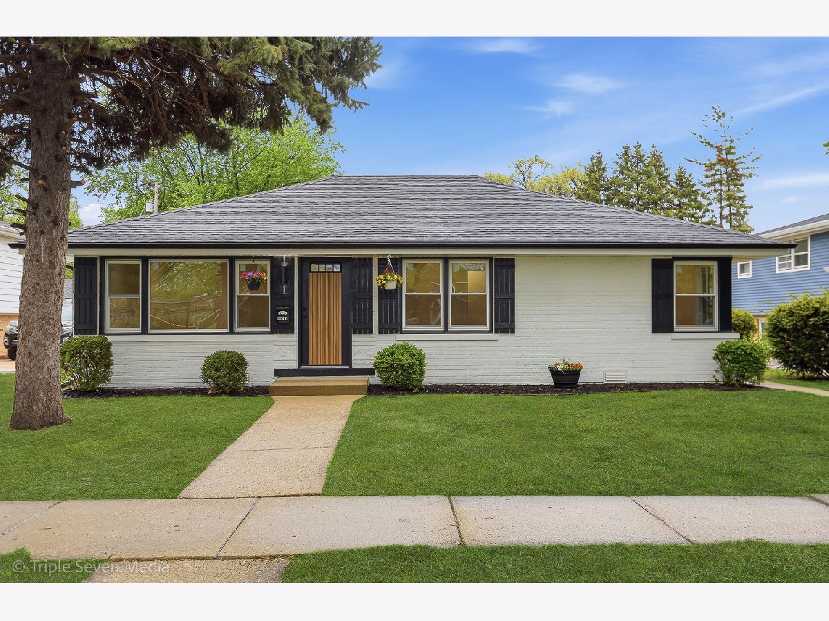  For Sale Oak Lawn Illinois, 9817 Washington Avenue