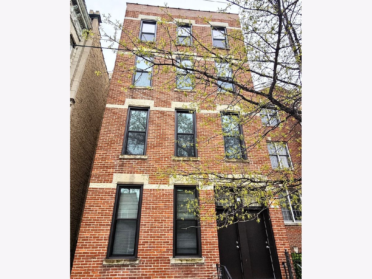  Rented Chicago Illinois, 1415 Erie