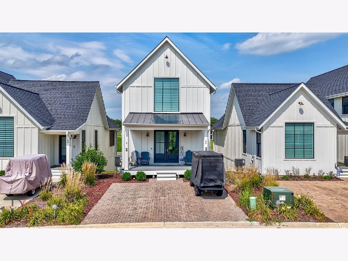 Homes & Condos & Townhomes For Sale Heritage Harbor Ottawa Illinois, 32 Waterside Way