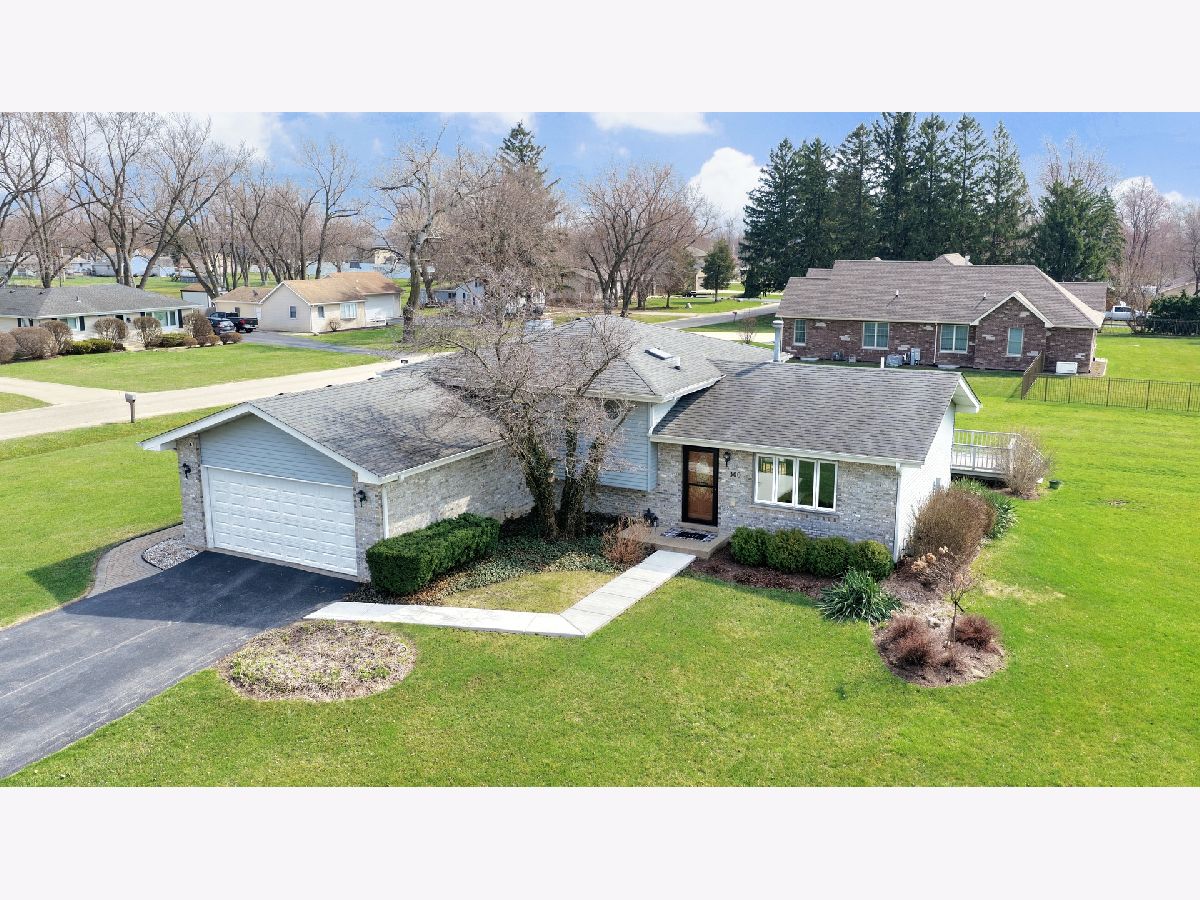  For Sale New Lenox Illinois, 300 Woodlawn Road