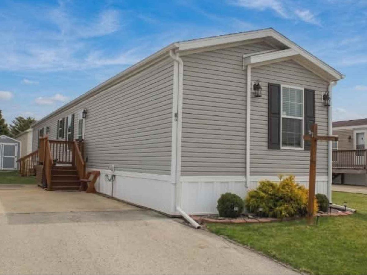  For Sale Bourbonnais Illinois, 83 St. George Drive