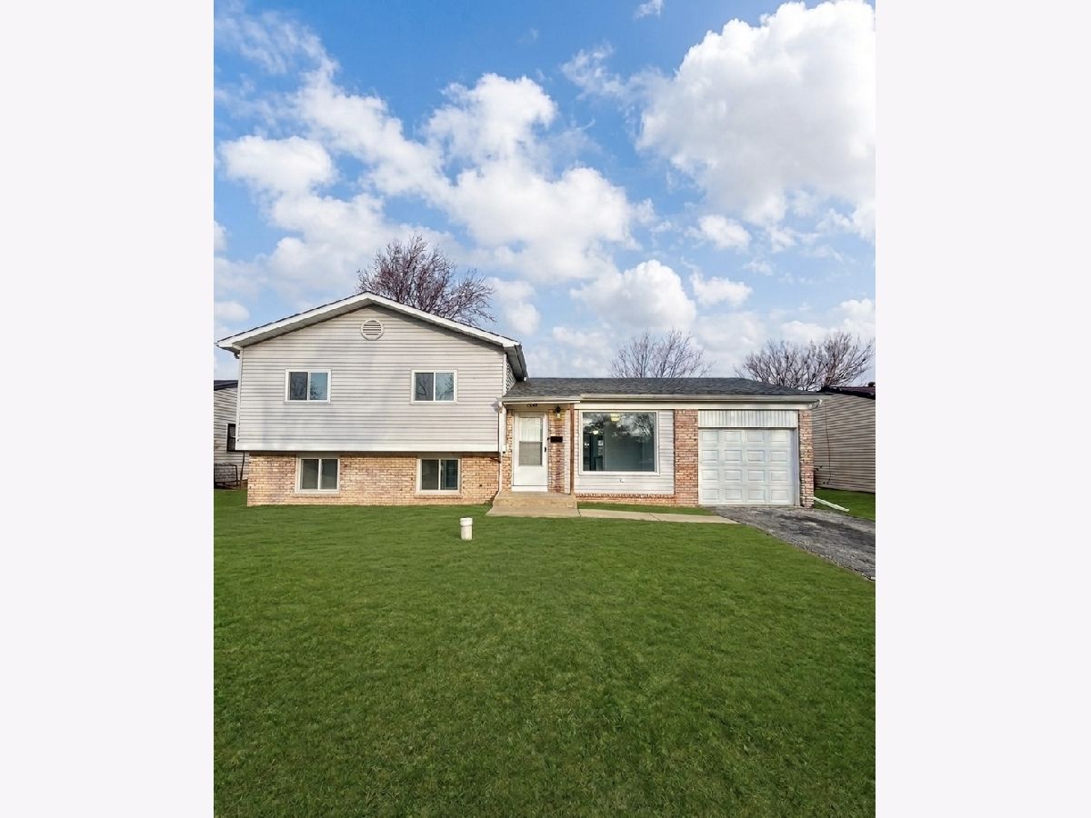  Sold Hazel Crest Illinois, 3704 Tamarind