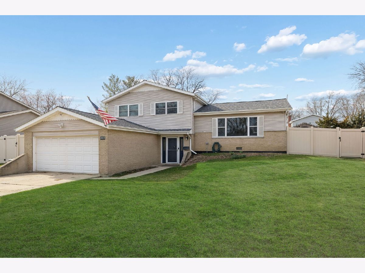  For Sale Darien Illinois, 6922 Sierra Drive