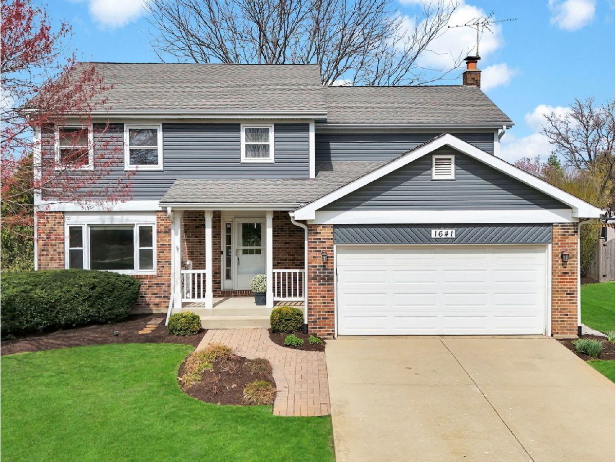 Homes & Townhomes For Sale Brookdale Naperville Illinois, 1641 Lois Ann Lane