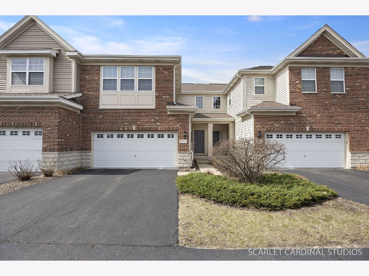 Townhomes For Sale Mayfair Naperville Illinois, 2996 Henley Lane