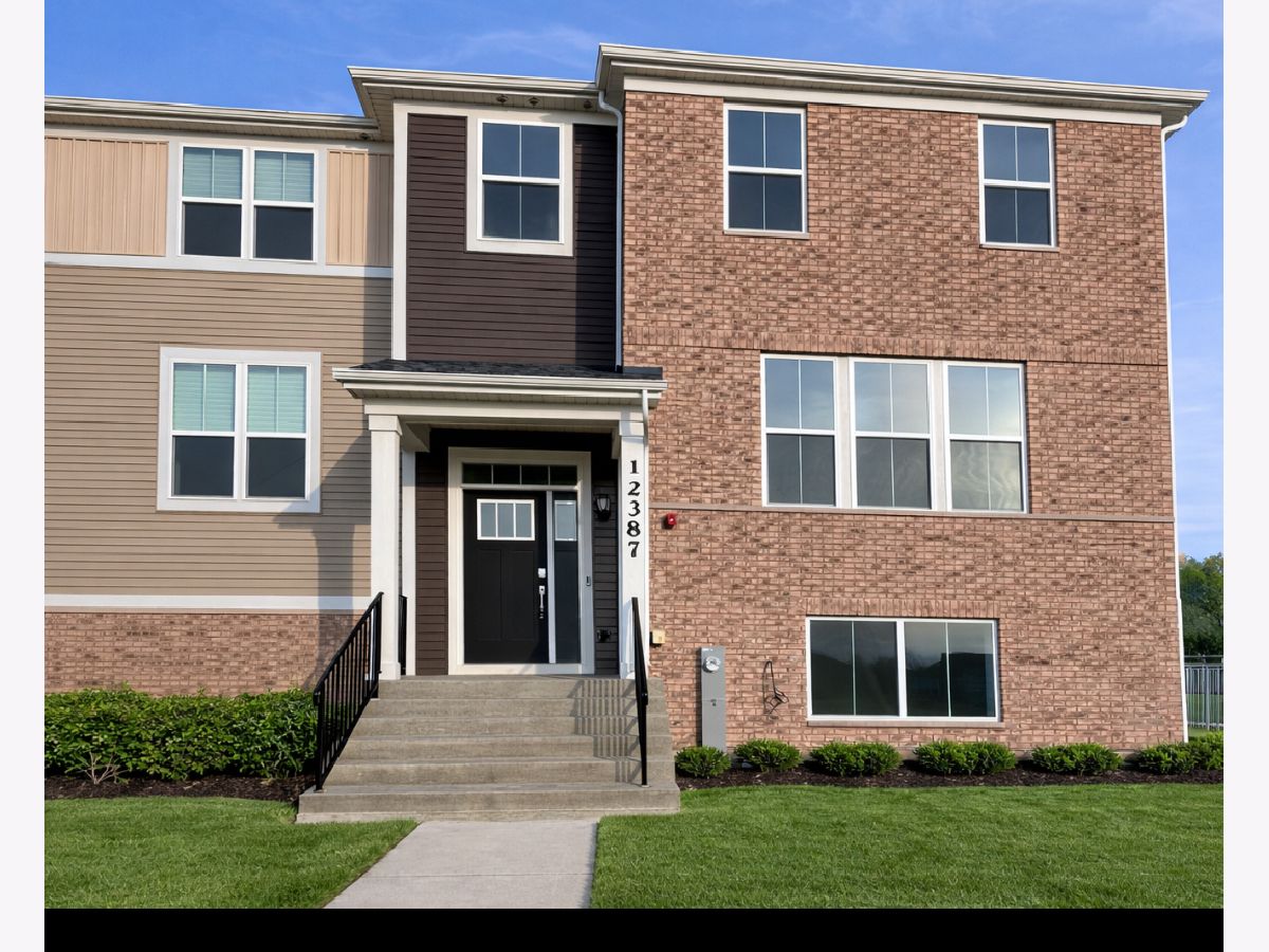  For Rent Huntley Illinois, 12387 Tinsley