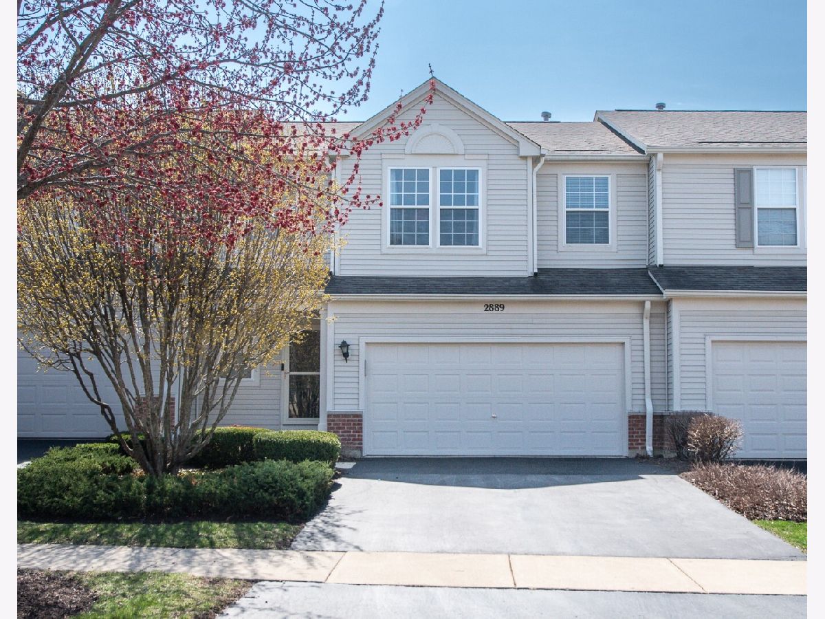 Townhomes & Homes For Sale Country Club Village Aurora Illinois, 2889 Peachtree Circle
