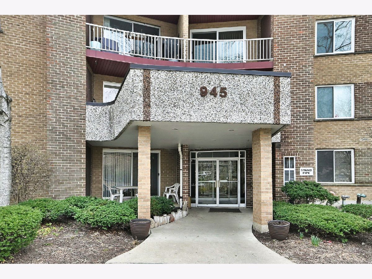Condominiums For Sale Willow Creek Palatine Illinois, 945 Kenilworth Avenue