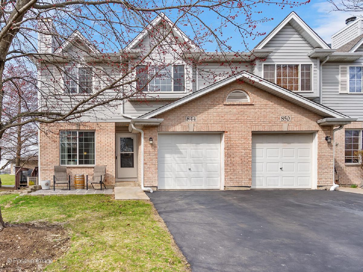  For Sale Elburn Illinois, 844 1st Street