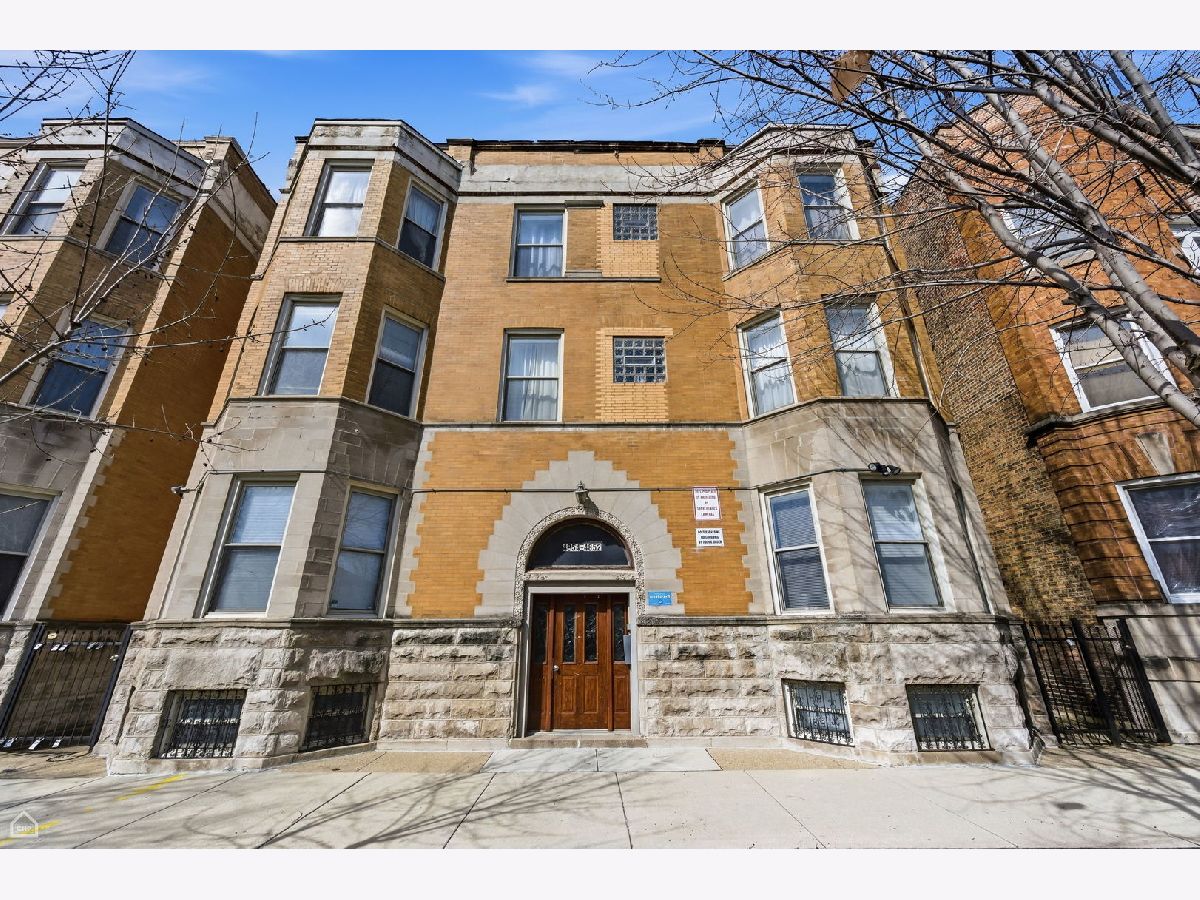 Condos & Townhomes & Homes For Sale Bronzeville Chicago Illinois, 4852 Prairie Avenue