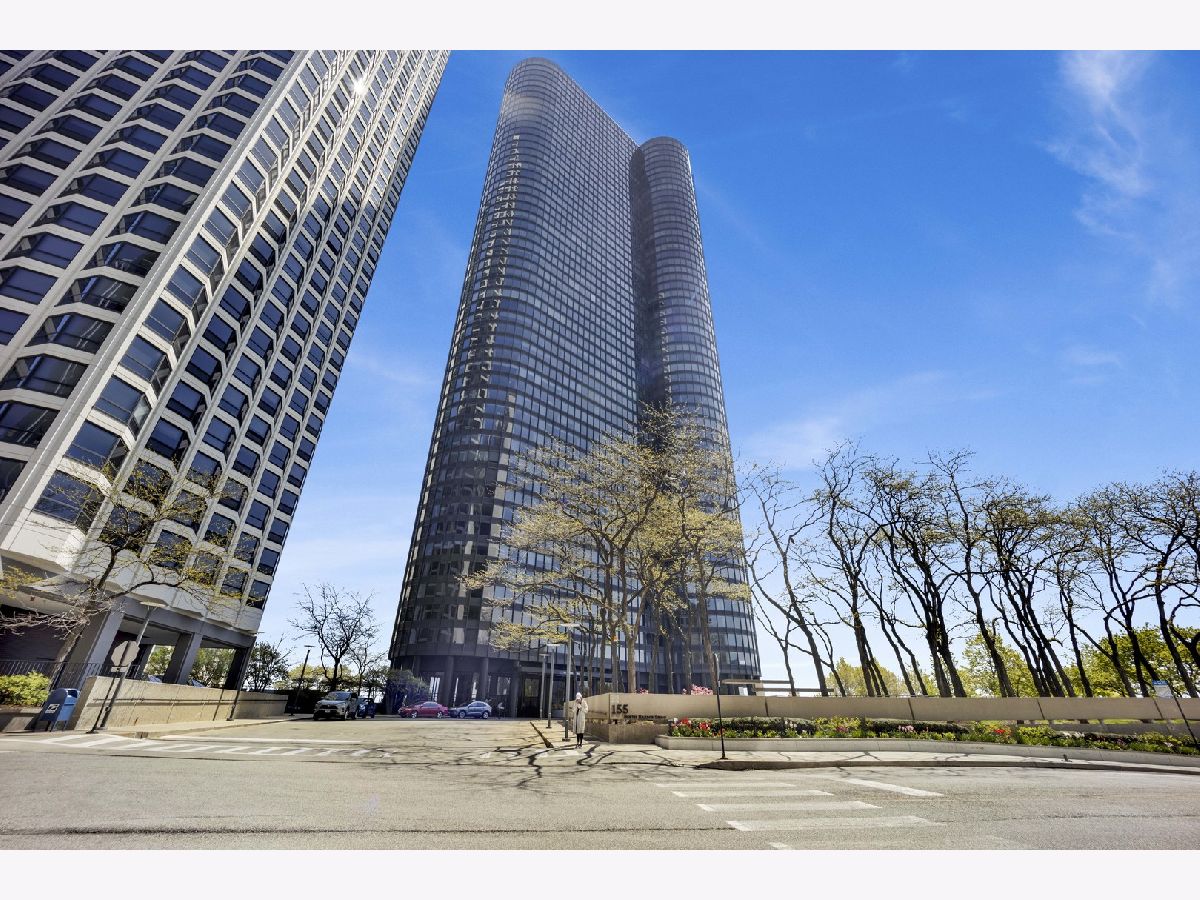 Condos & Townhomes For Sale Harbor Point Chicago Illinois, 155 Harbor Drive