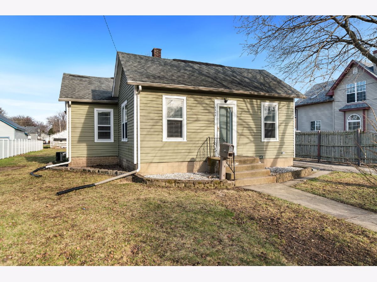  For Sale Belvidere Illinois, 1208 Whitney Boulevard