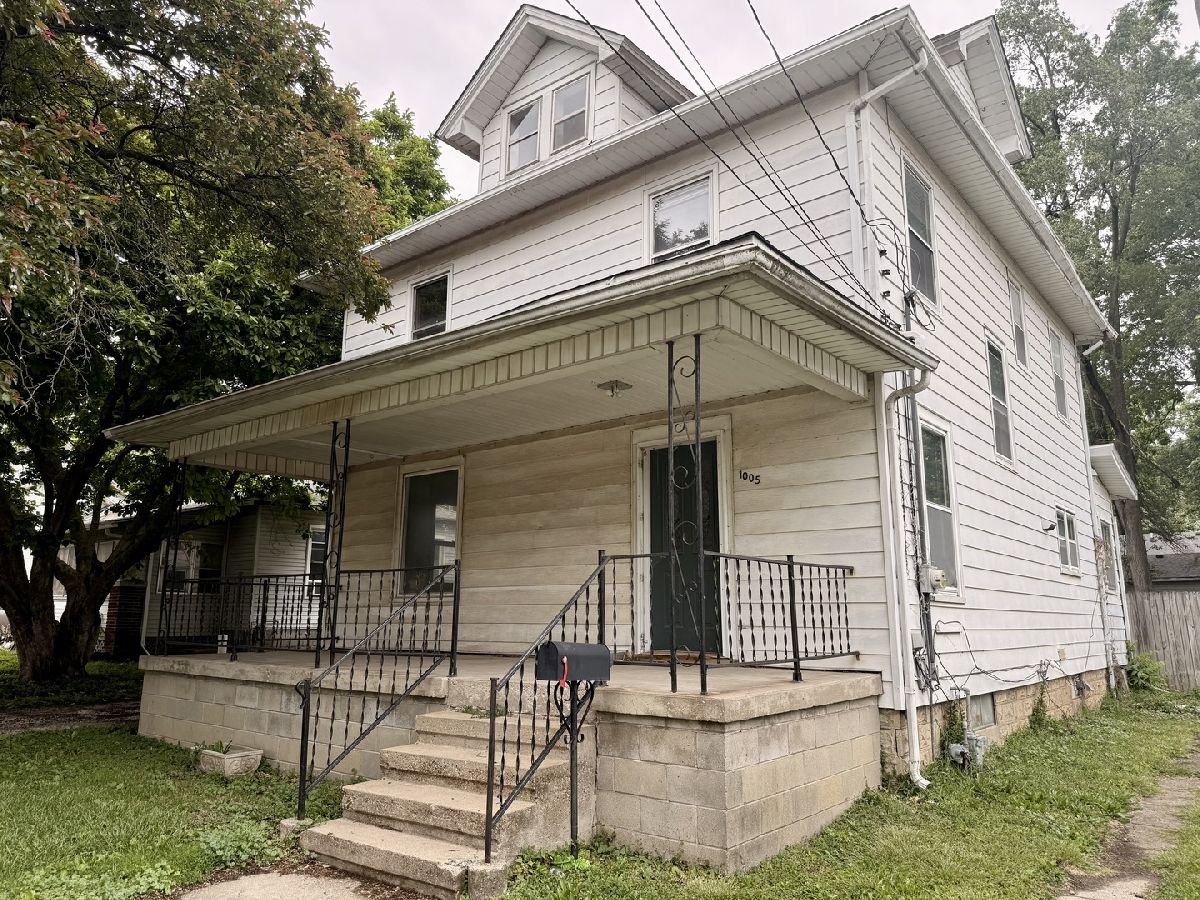  For Sale Clinton Illinois, 1005 Main Street