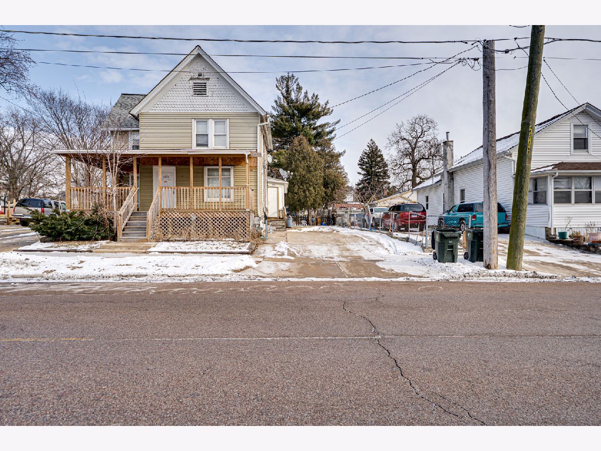  Rented Aurora Illinois, 407 Beach